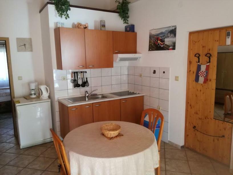 Apartmani Marijana Selce Exterior foto