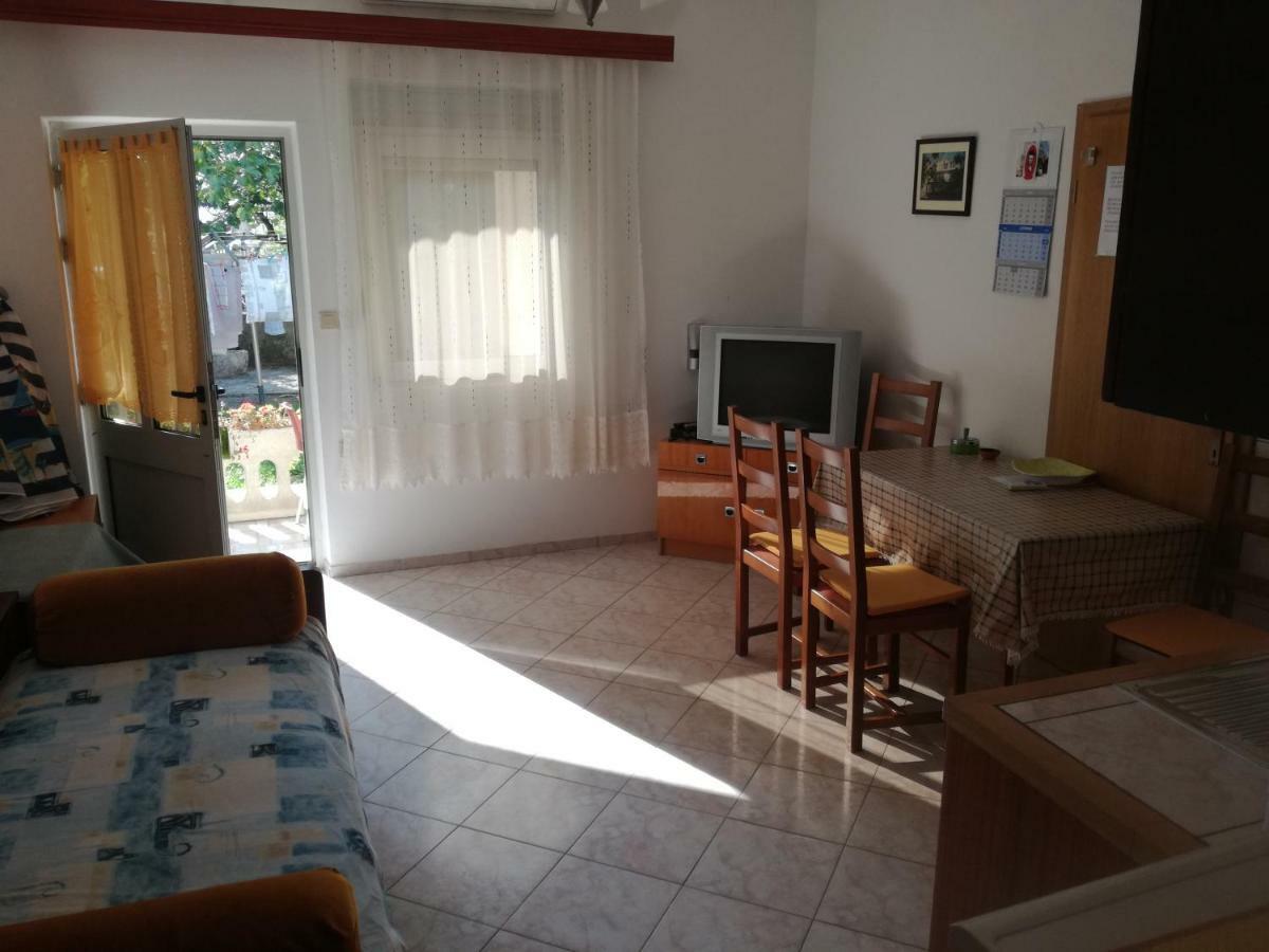 Apartmani Marijana Selce Exterior foto